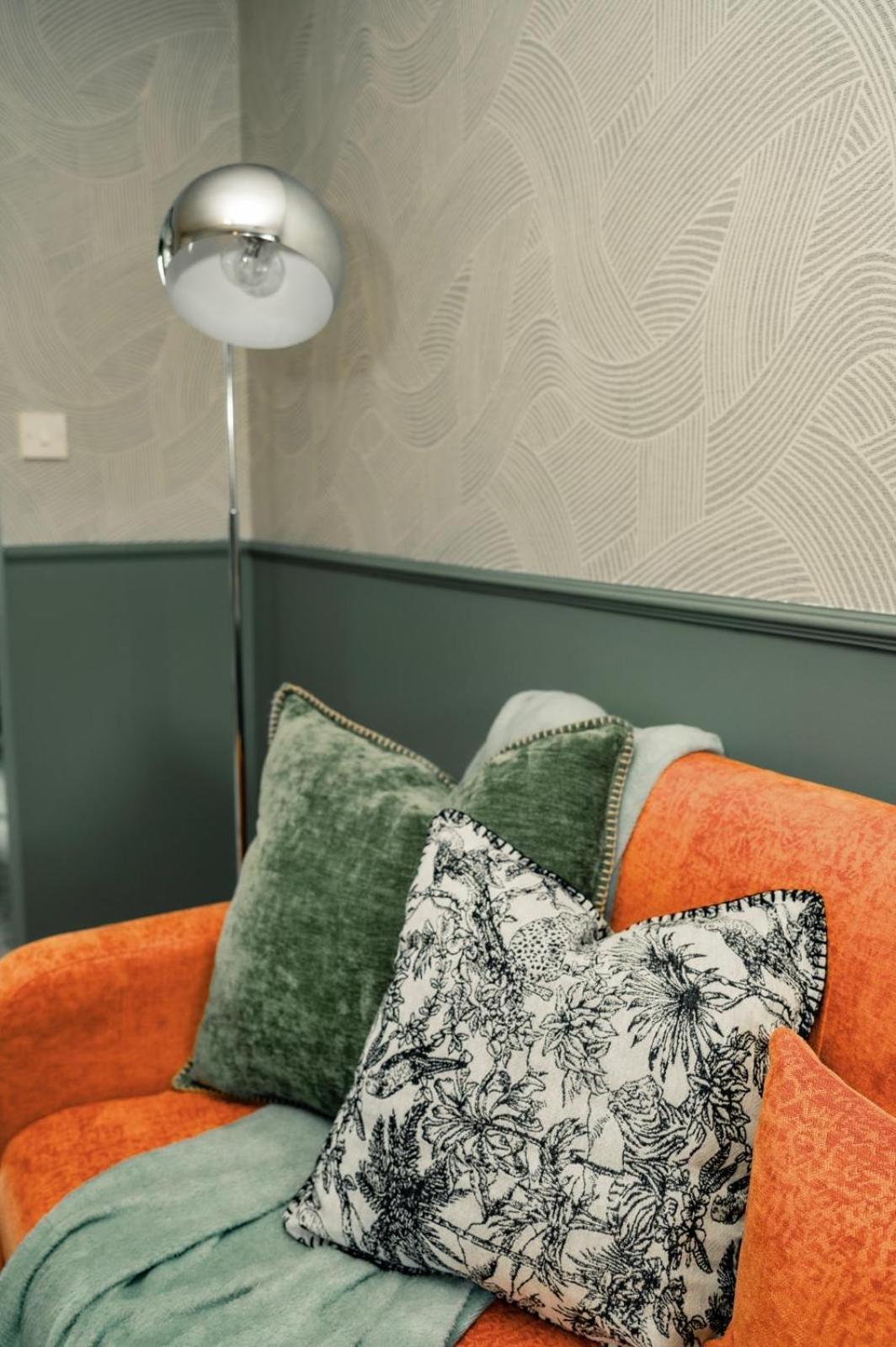 Stylish 2-Bedroom Home Perfect for Families and Couples view 2