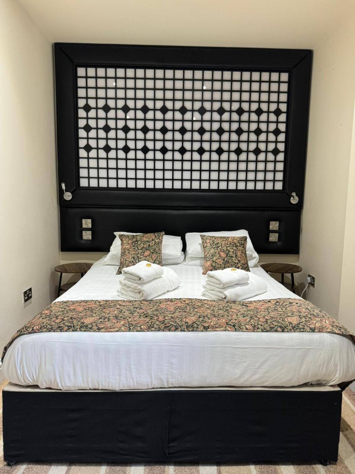 High Tor Hotel