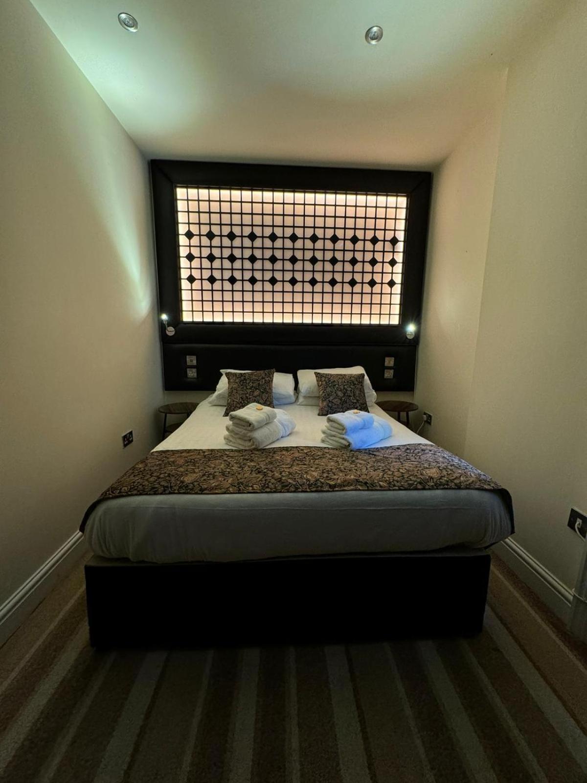 High Tor Hotel