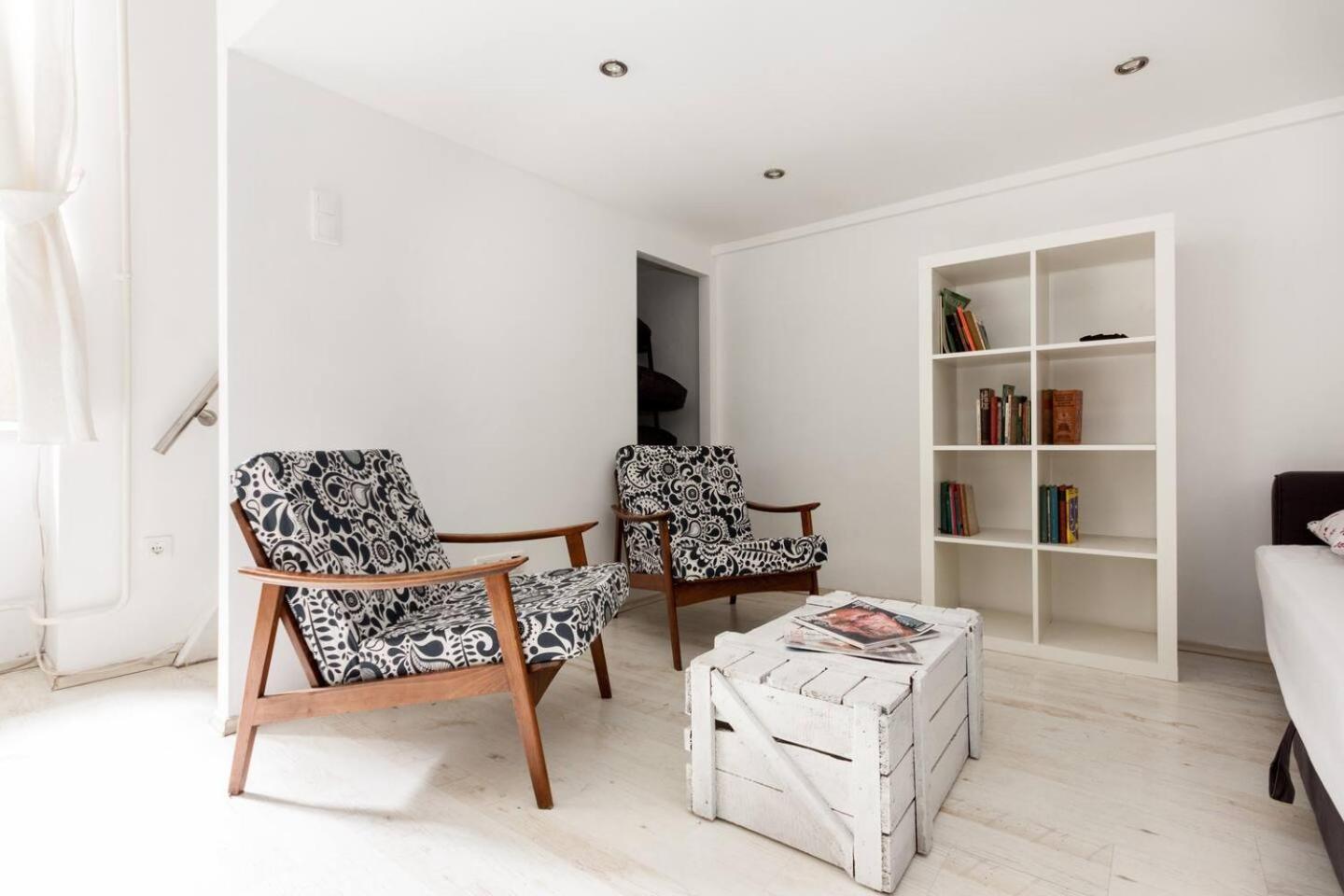 Black&White Apartment