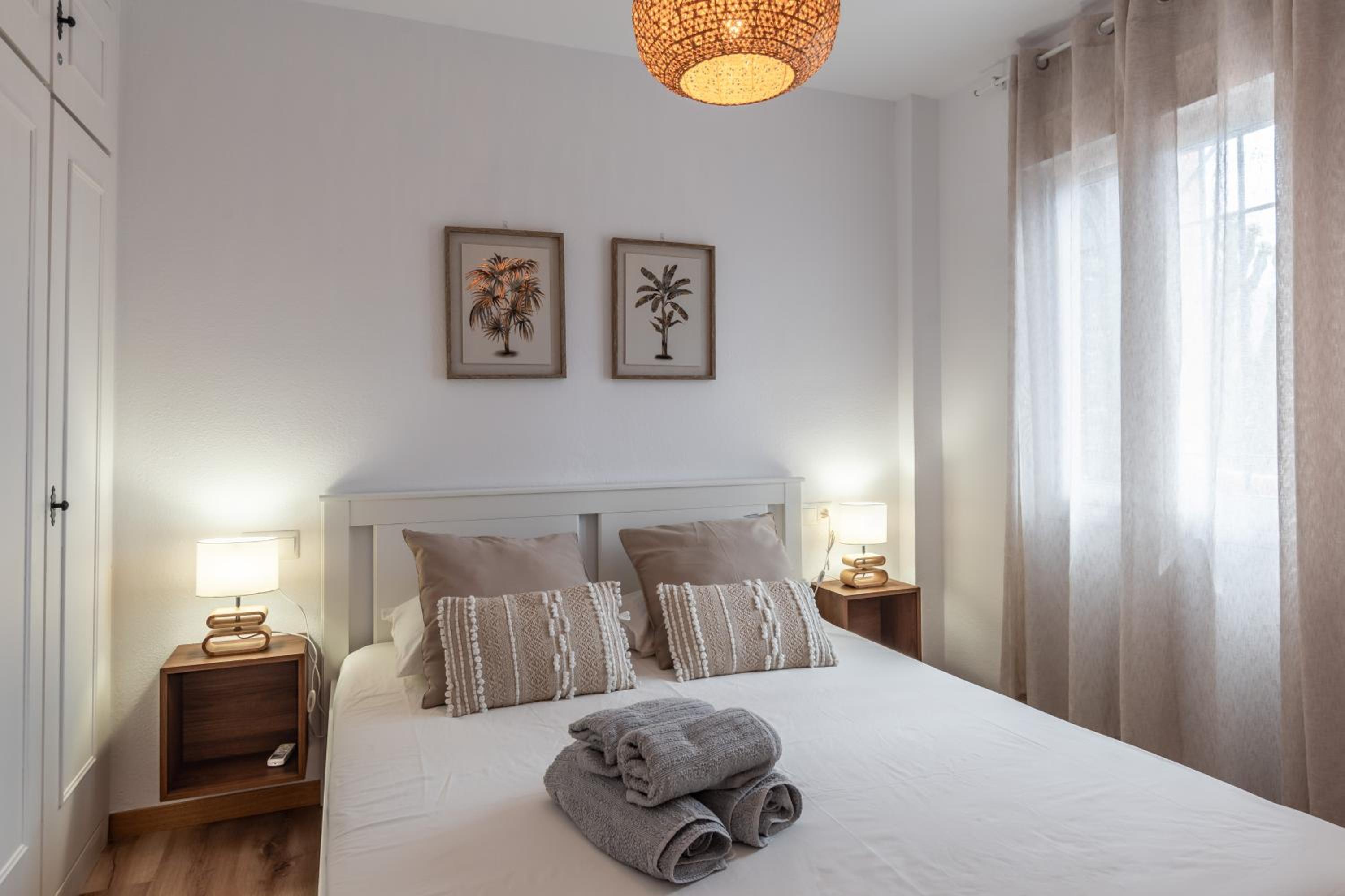 Renovated apartment on beachside with pool view 4