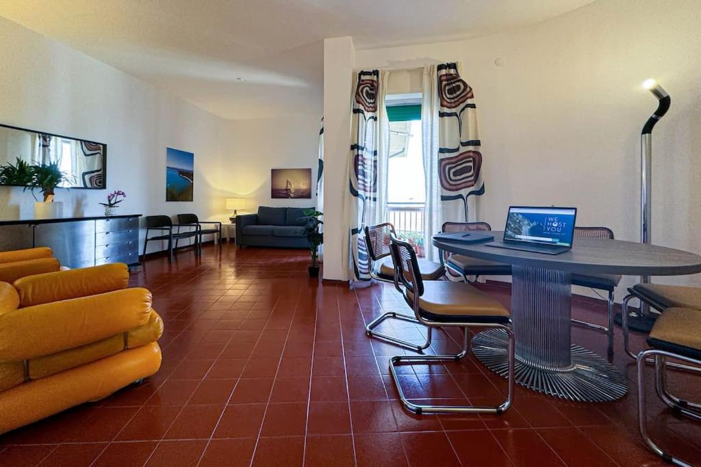 6 posti - Fronte Mare Parcheggio Privato AC Wifi by WeHostYou photo 4