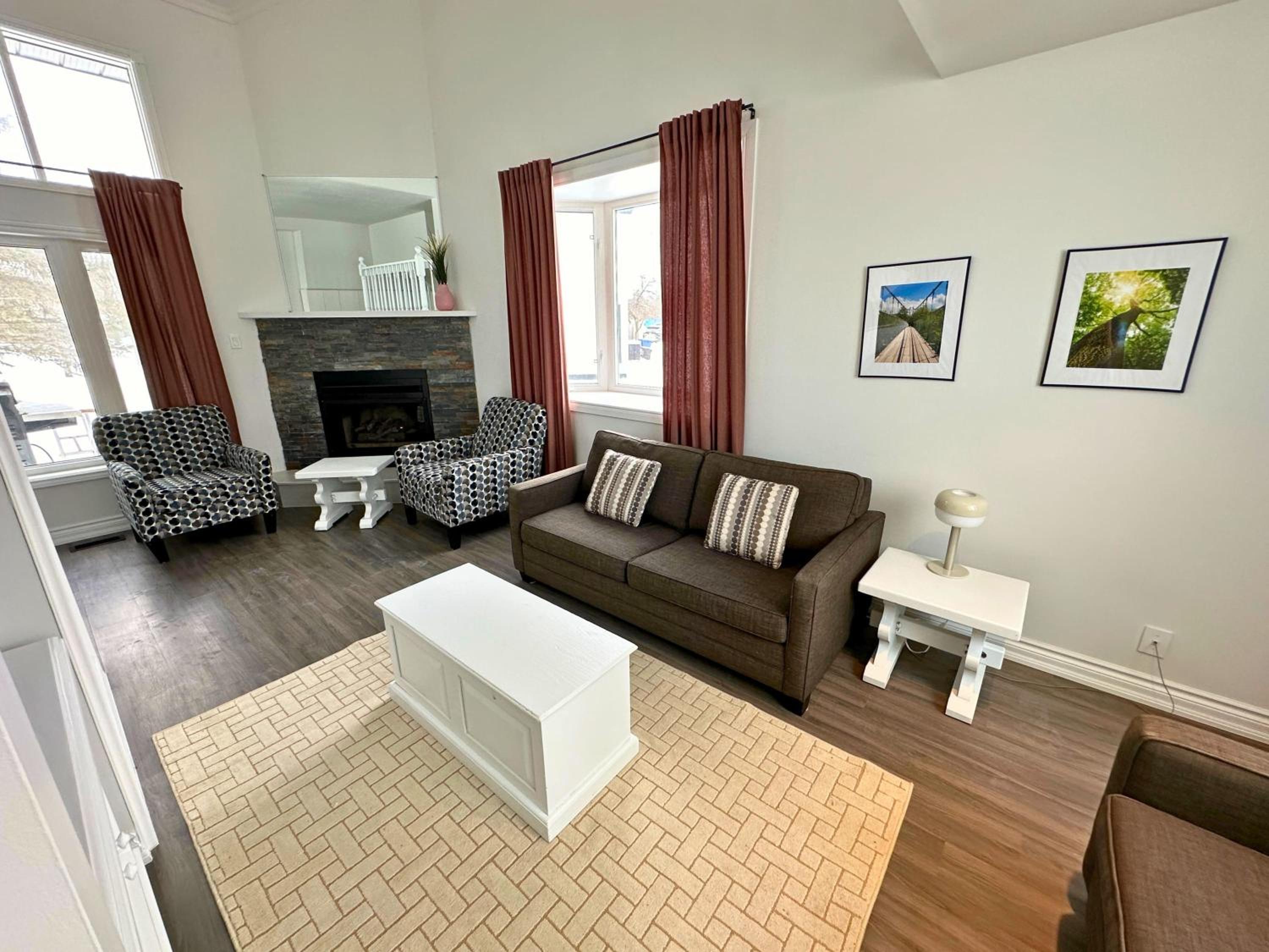 Four Season Family Retreat with Pool Access