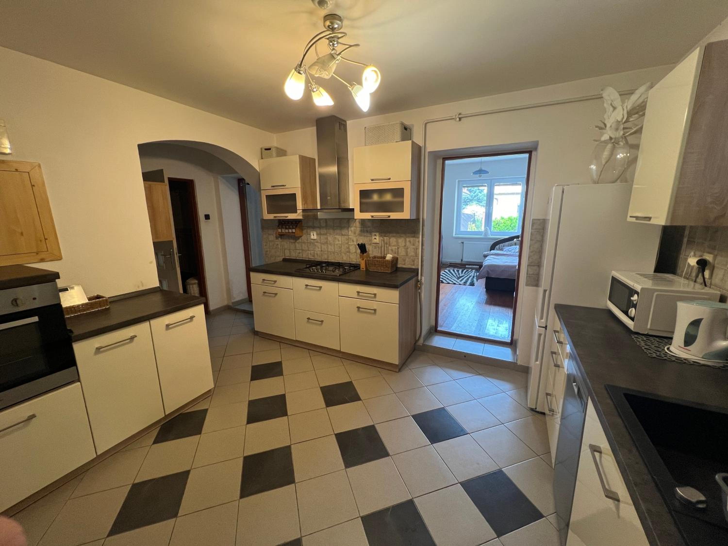 -Self-Check- 4-Room family house view 4