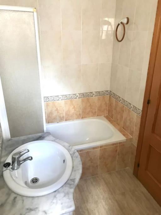 Family apartment with pool in Oliva Nova