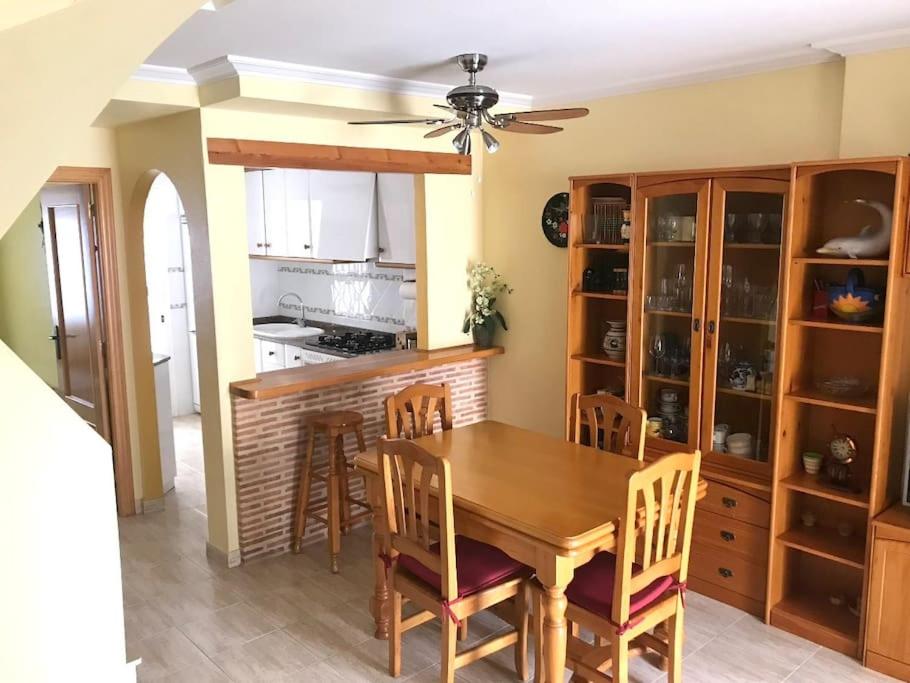 Family apartment with pool in Oliva Nova