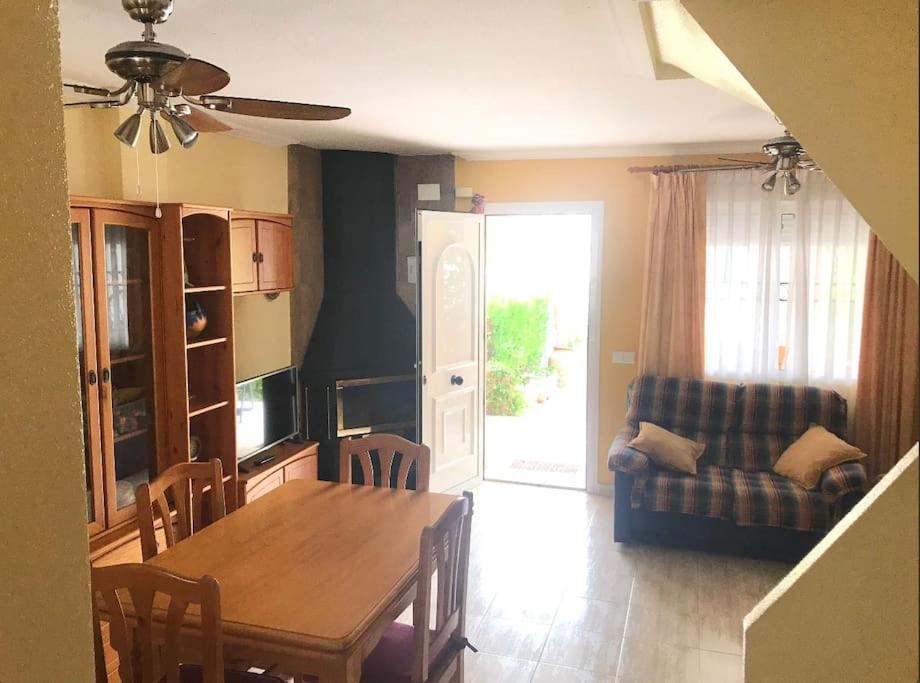 Family apartment with pool in Oliva Nova