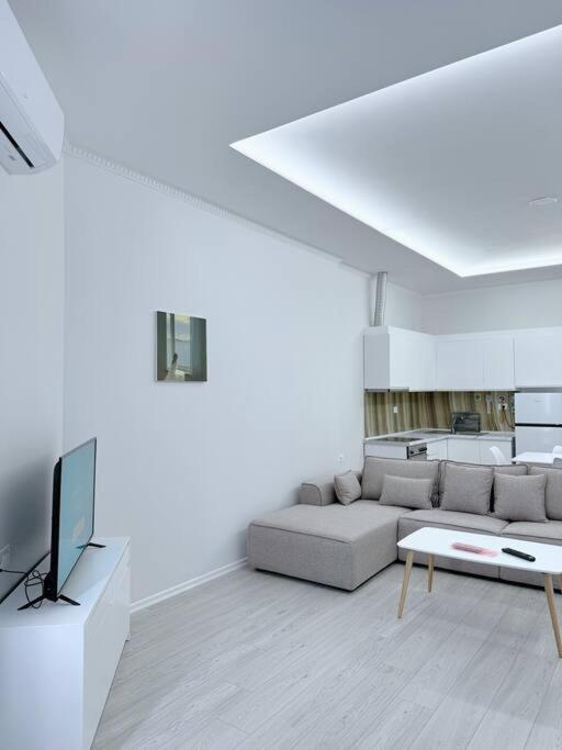 AEM 2 Bedroom Apartment Apt #3