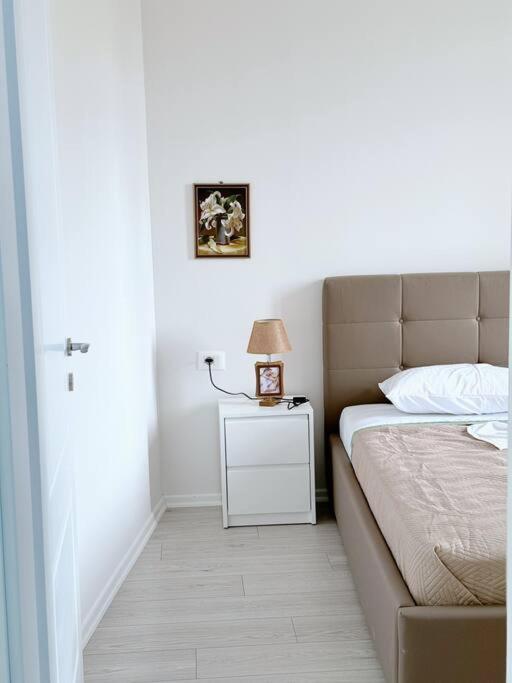 AEM 2 Bedroom Apartment Apt #3