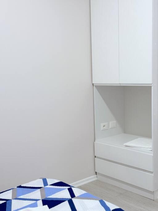 AEM 2 Bedroom Apartment Apt #3