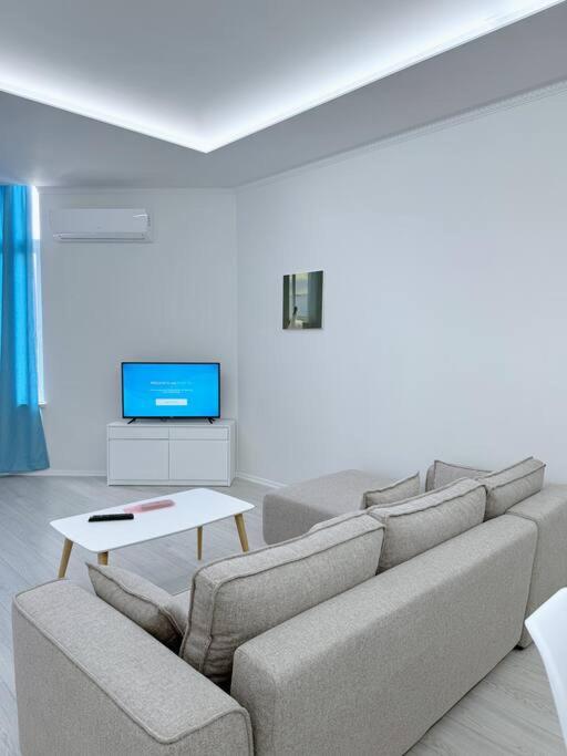 AEM 2 Bedroom Apartment Apt #3