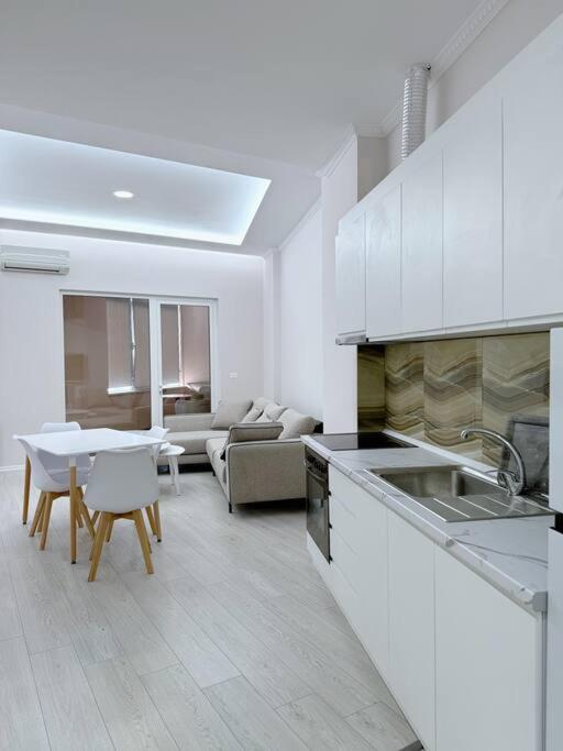 AEM 2 Bedroom Apartment Apt #3