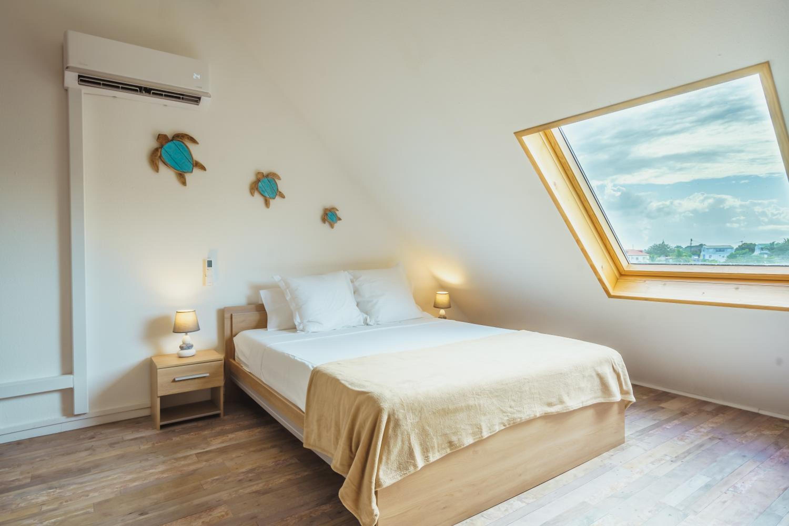 Charmant duplex avec vue mer et piscine - Le Goyave view 3