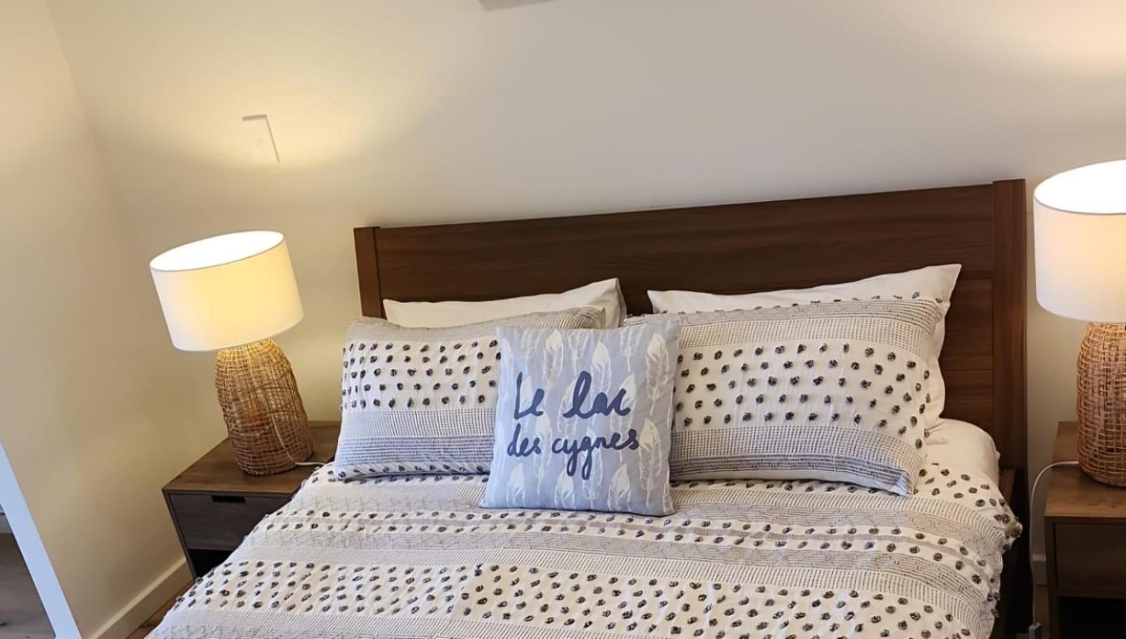 Modern & Cozy Unit Just Steps from Terrigal Beach