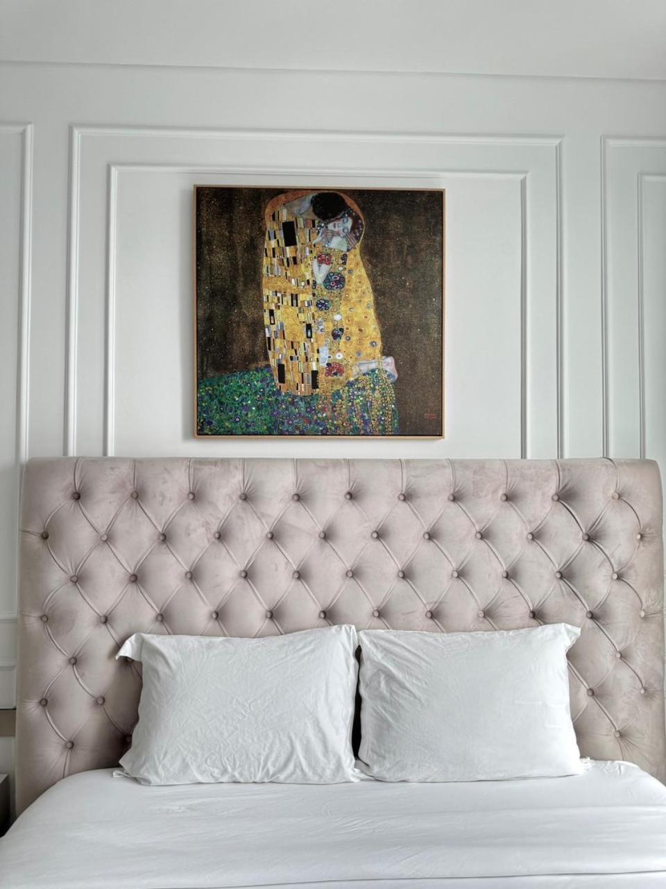 Metropole Thu Thiem - Luna Apartment - Chic, Unbeatable LOCATION, Great Value!!!
