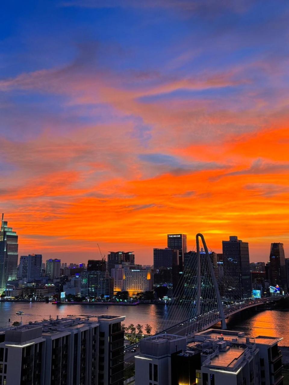 Metropole Thu Thiem - Luna Apartment - Chic, Unbeatable LOCATION, Great Value!!!