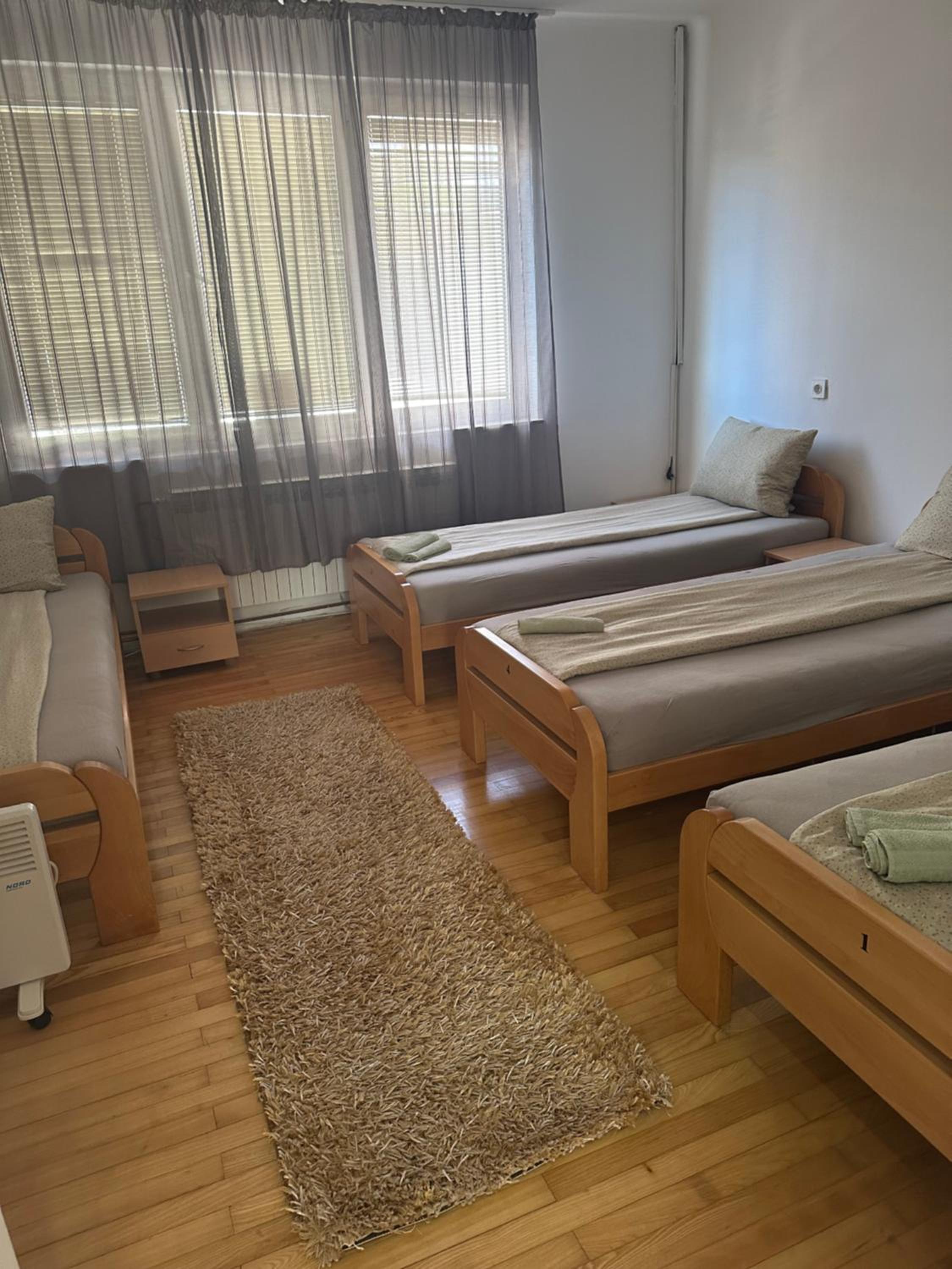 Elma Apartments