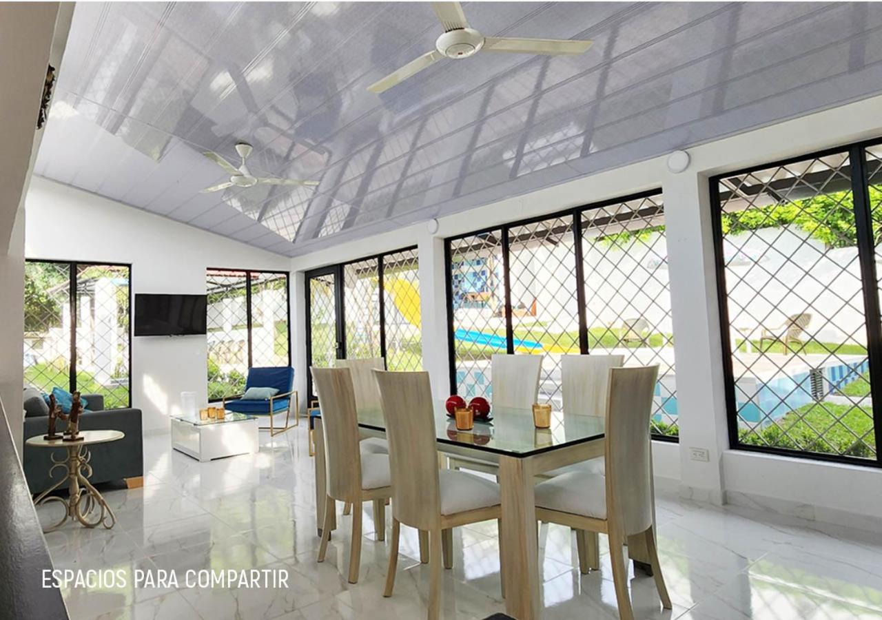 Casa villa con Jacuzzi, tobogán y BBQ