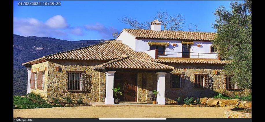 FAMILIAR y UNICA VILLA EN GAUCIN