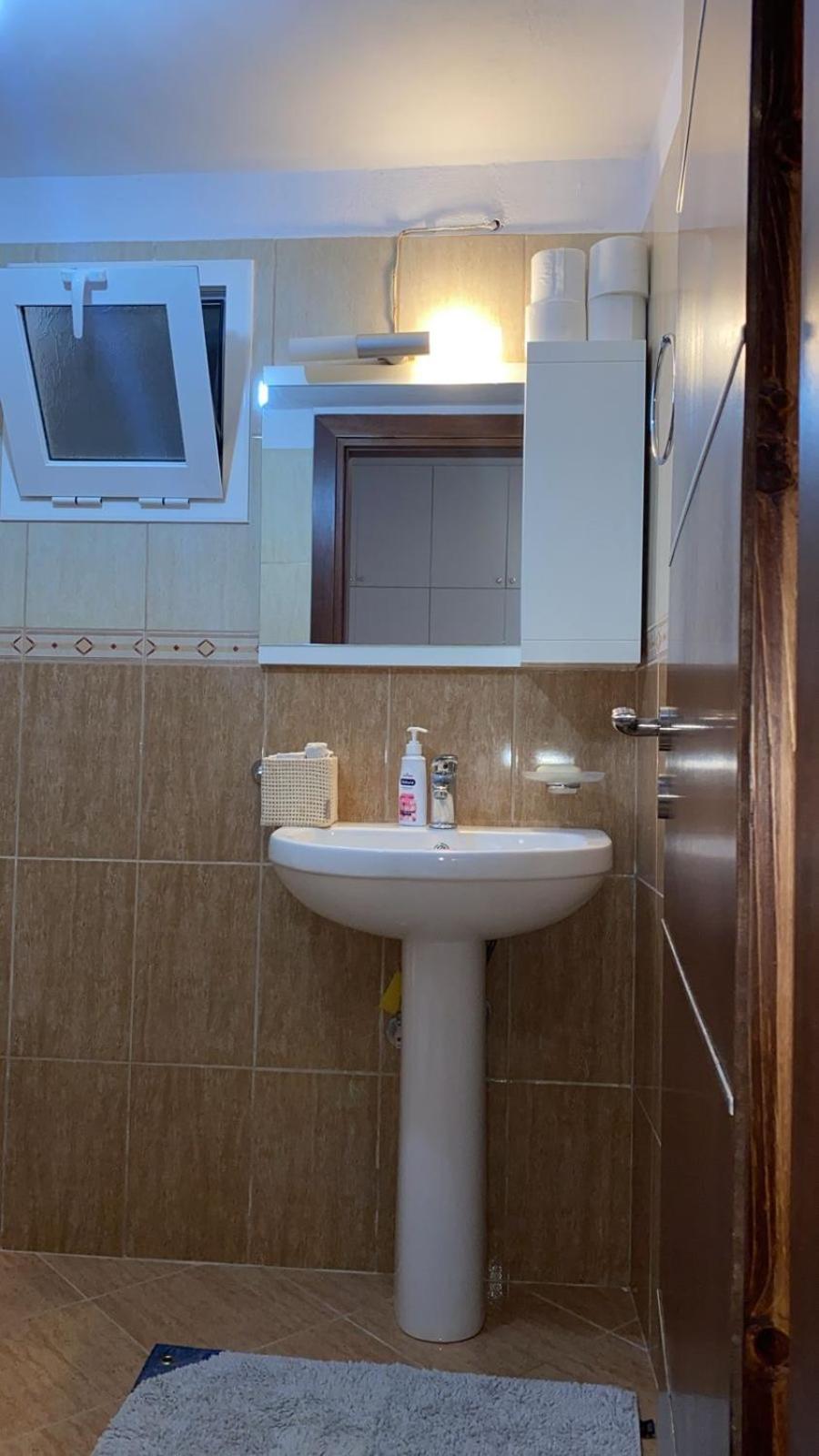 Yiannis & Victoria Villa photo 5