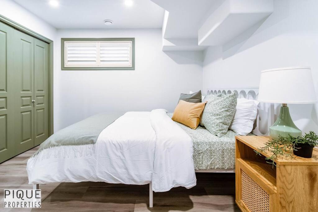 Spacious Bright Suite - Sleeps 4 - King Bed - NFLX