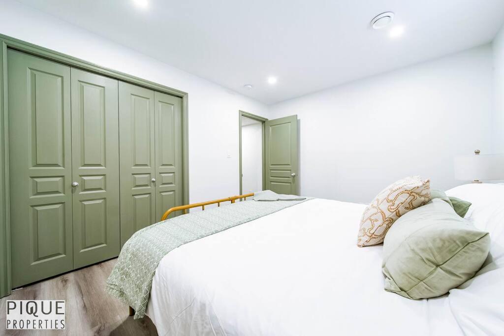 Spacious Bright Suite - Sleeps 4 - King Bed - NFLX