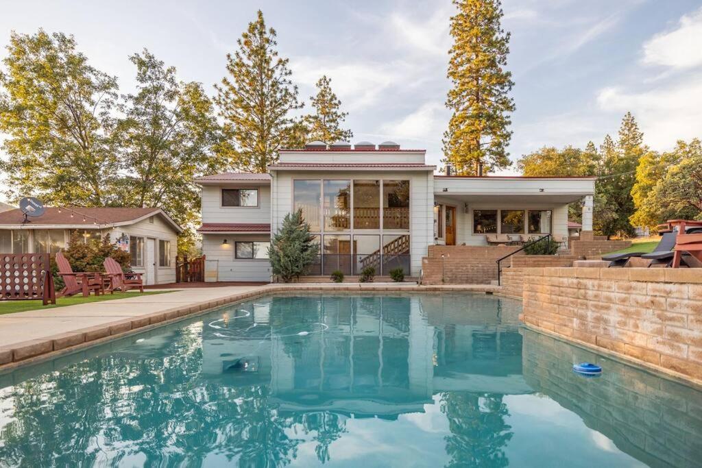 Hotel 3 Bedrooms With 2 Bonus Rooms And Views! Pool With Spa