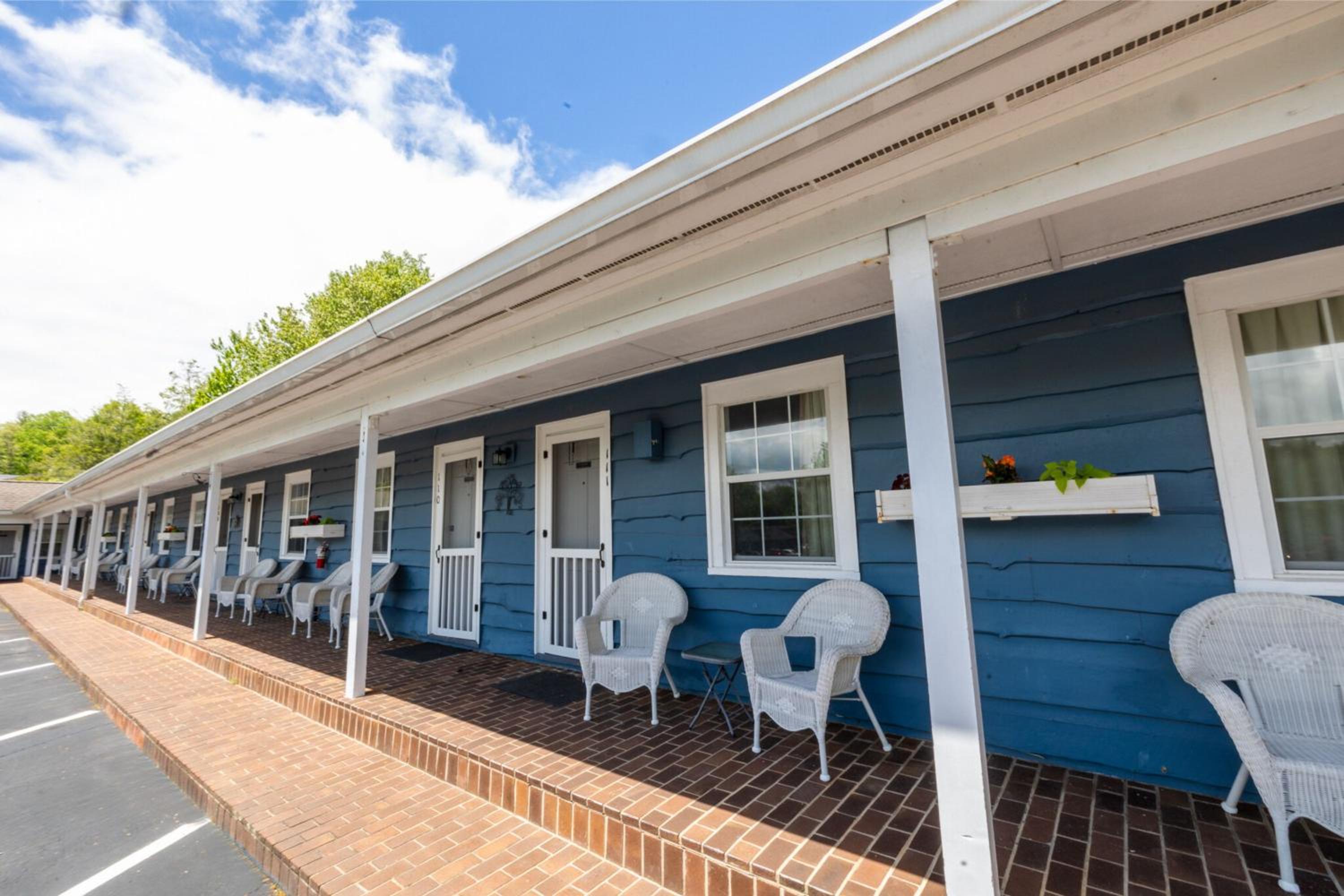 Blowing Rock Inn