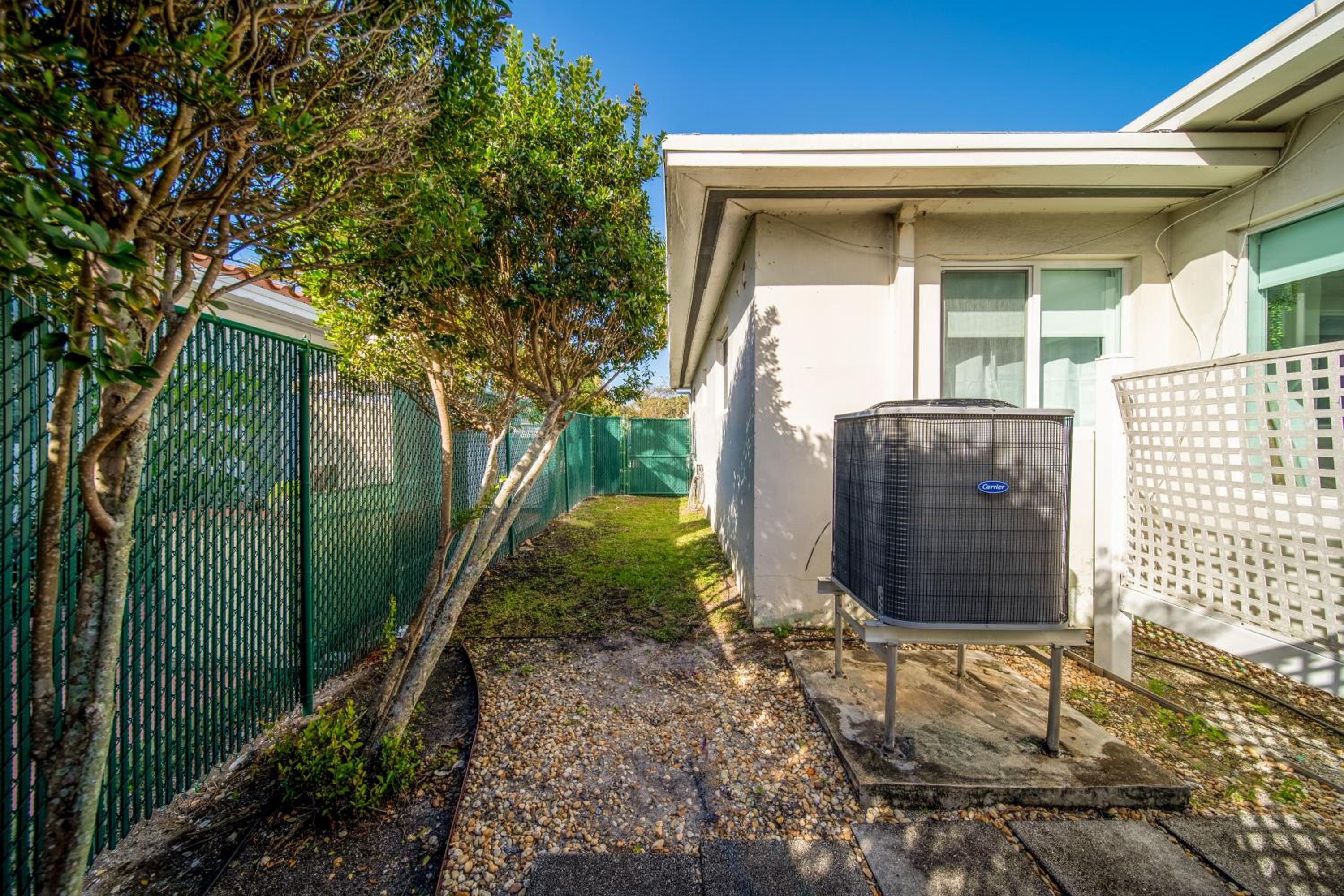 Sunrise Home 4beds, King Size, 2bth At The Beach view 3