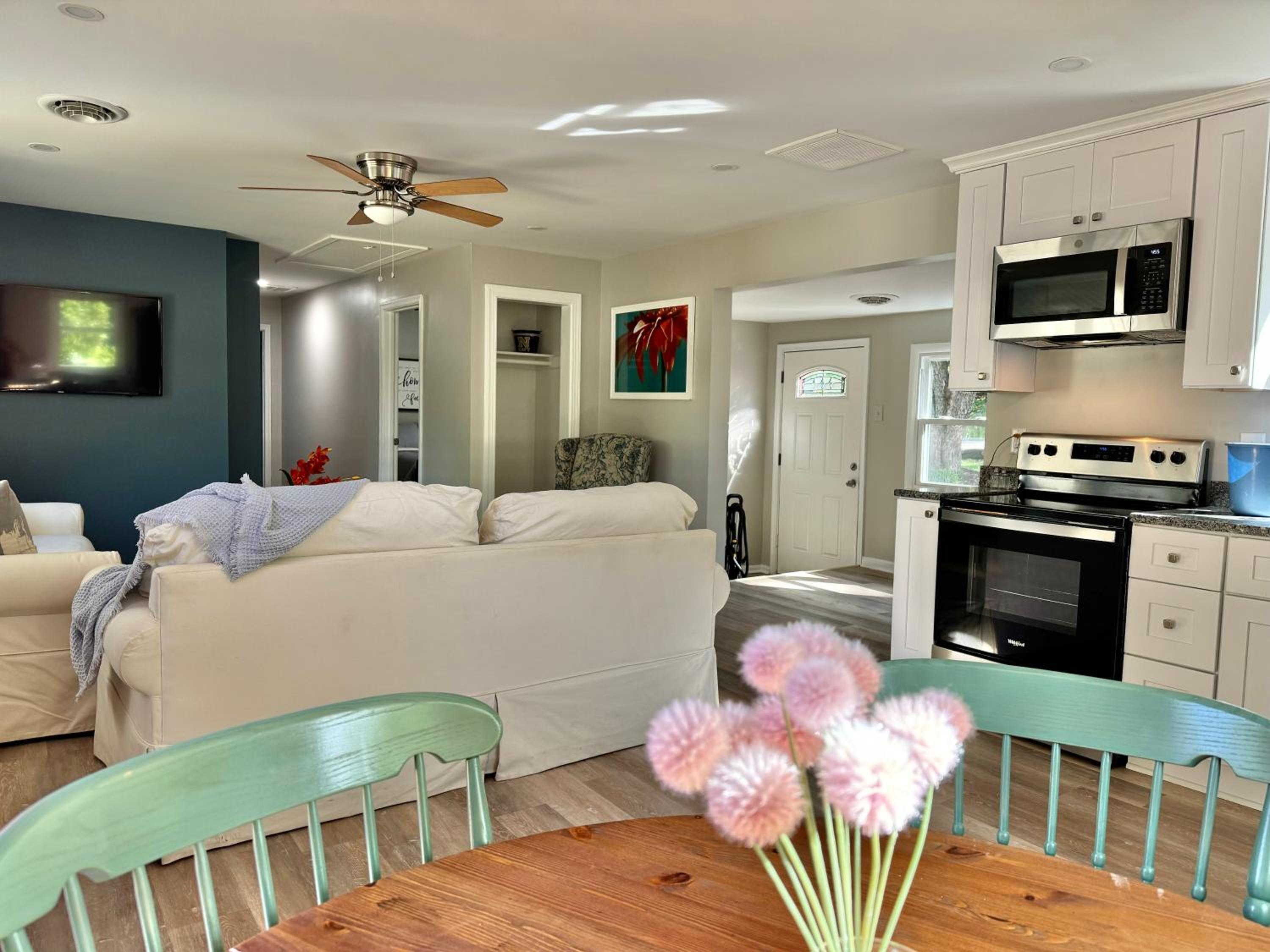 Holly Hill Haven - Property Image 6