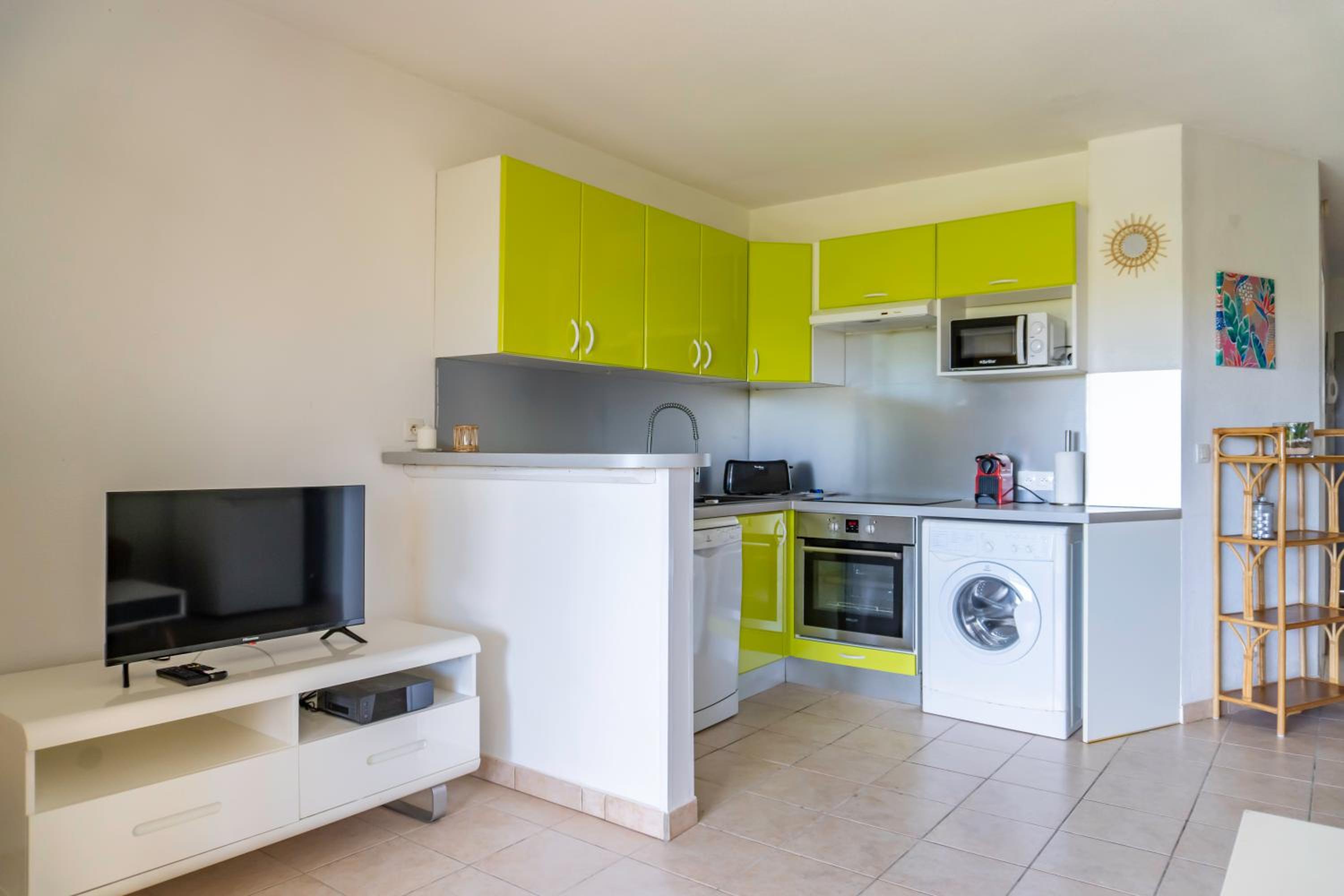 Bel appartement spacieux avec piscine et proche des plages - Le Mimosa view 4