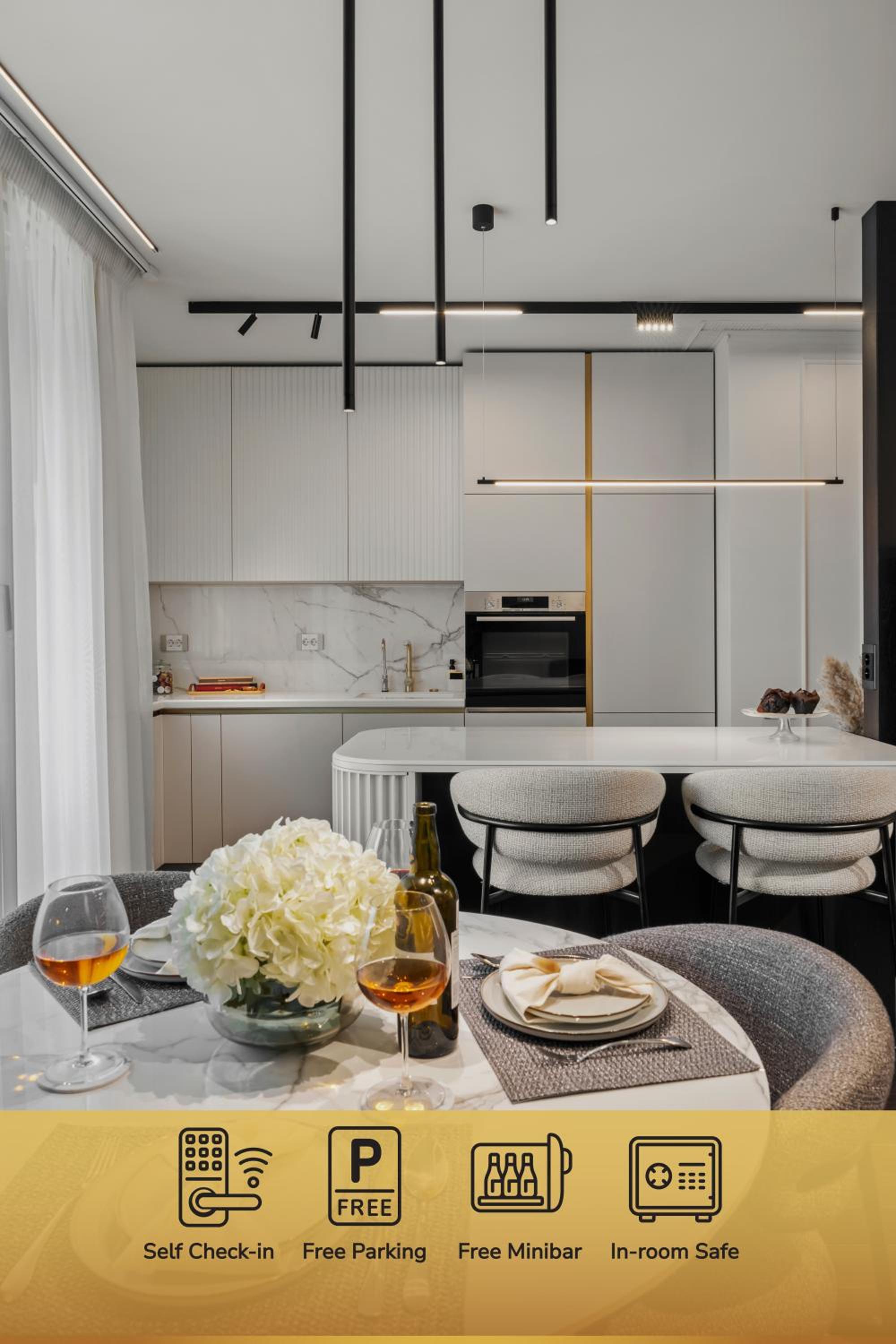 Mido Bird Luxury Apartment with Private Parking & Self Check-in view 2