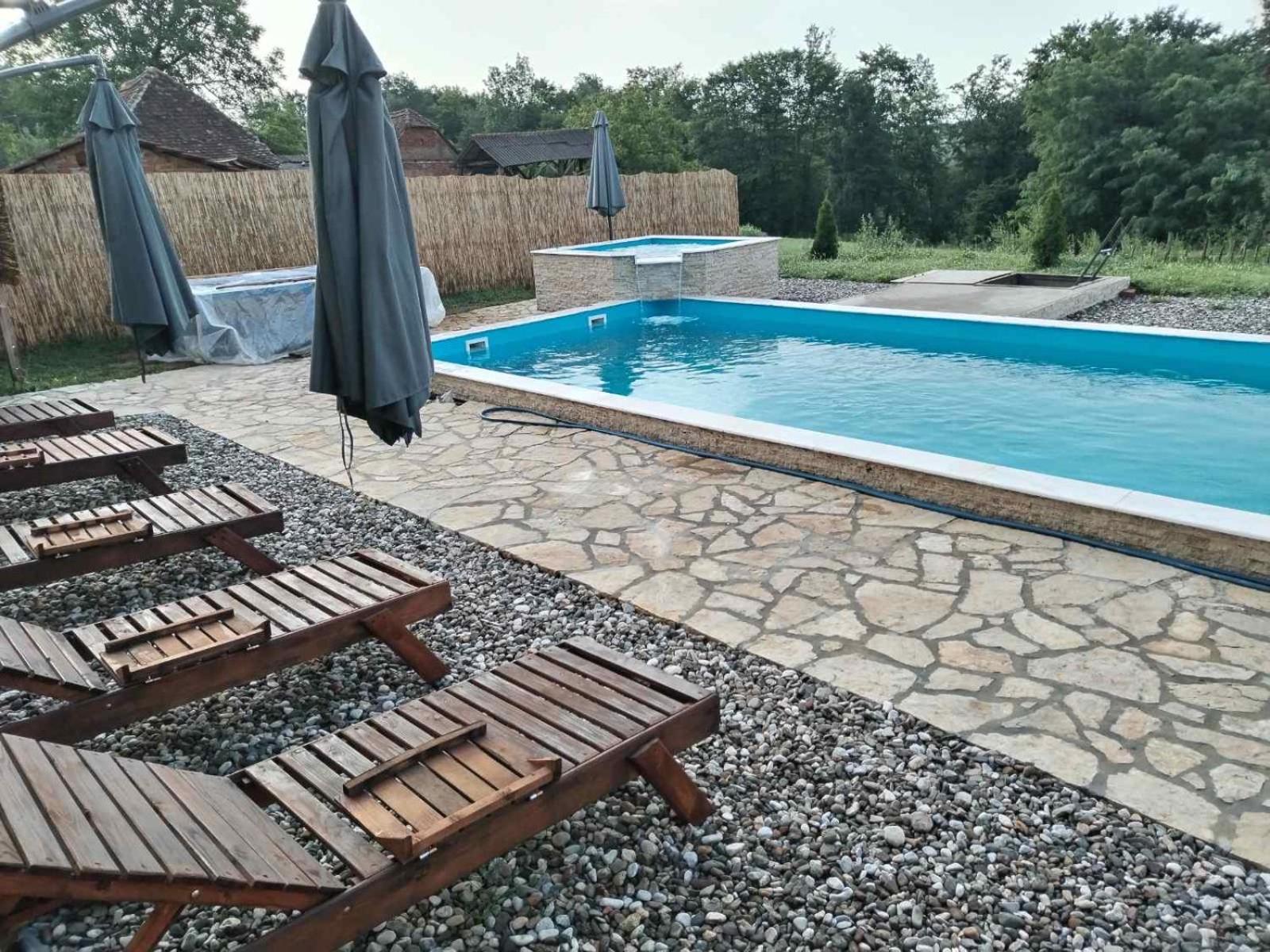 Kuca na kraju sela view 5