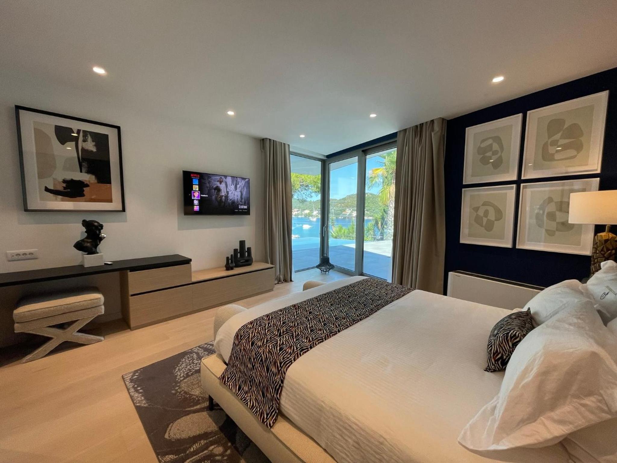 Newly Built Luxury Villa In Zrnovo Bay