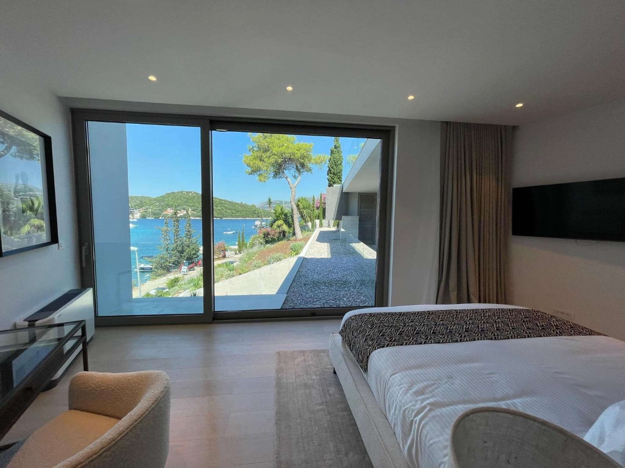 Newly Built Luxury Villa In Zrnovo Bay