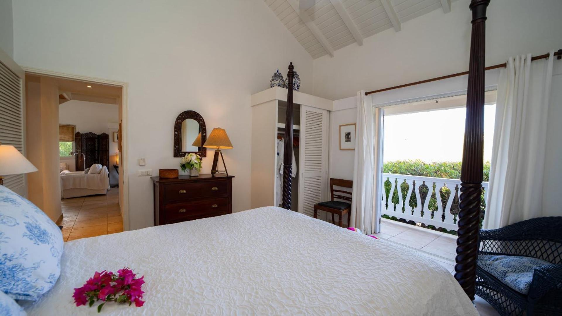 Villa Close to Swimming and Snorkeling Beach