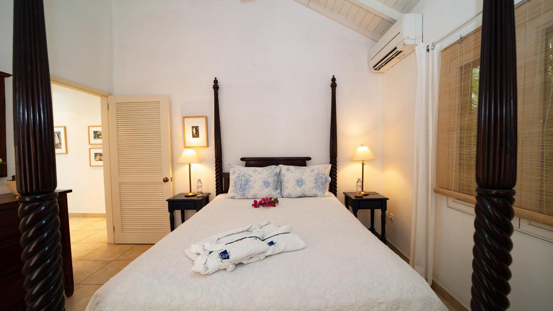 Villa Close to Swimming and Snorkeling Beach