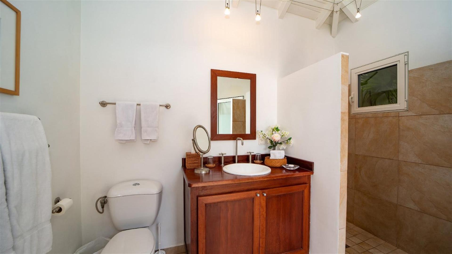 Villa Close to Swimming and Snorkeling Beach