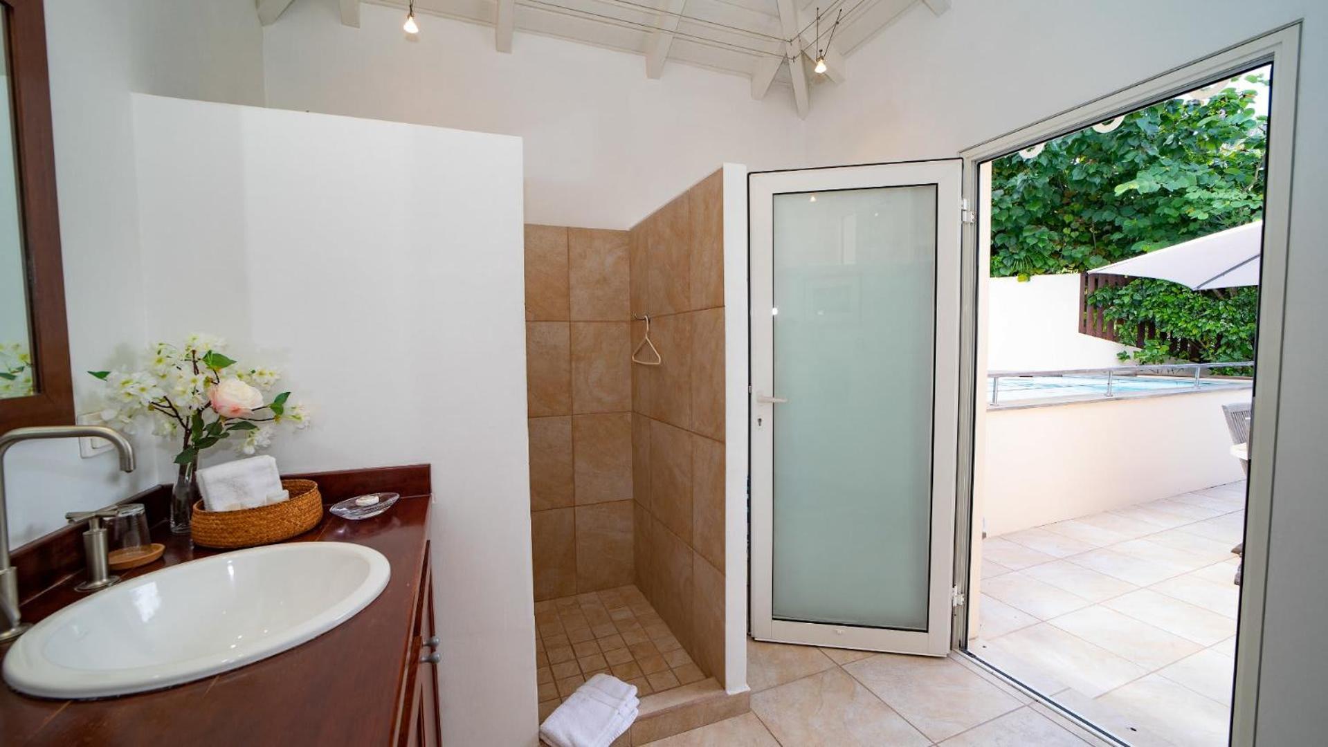 Villa Close to Swimming and Snorkeling Beach