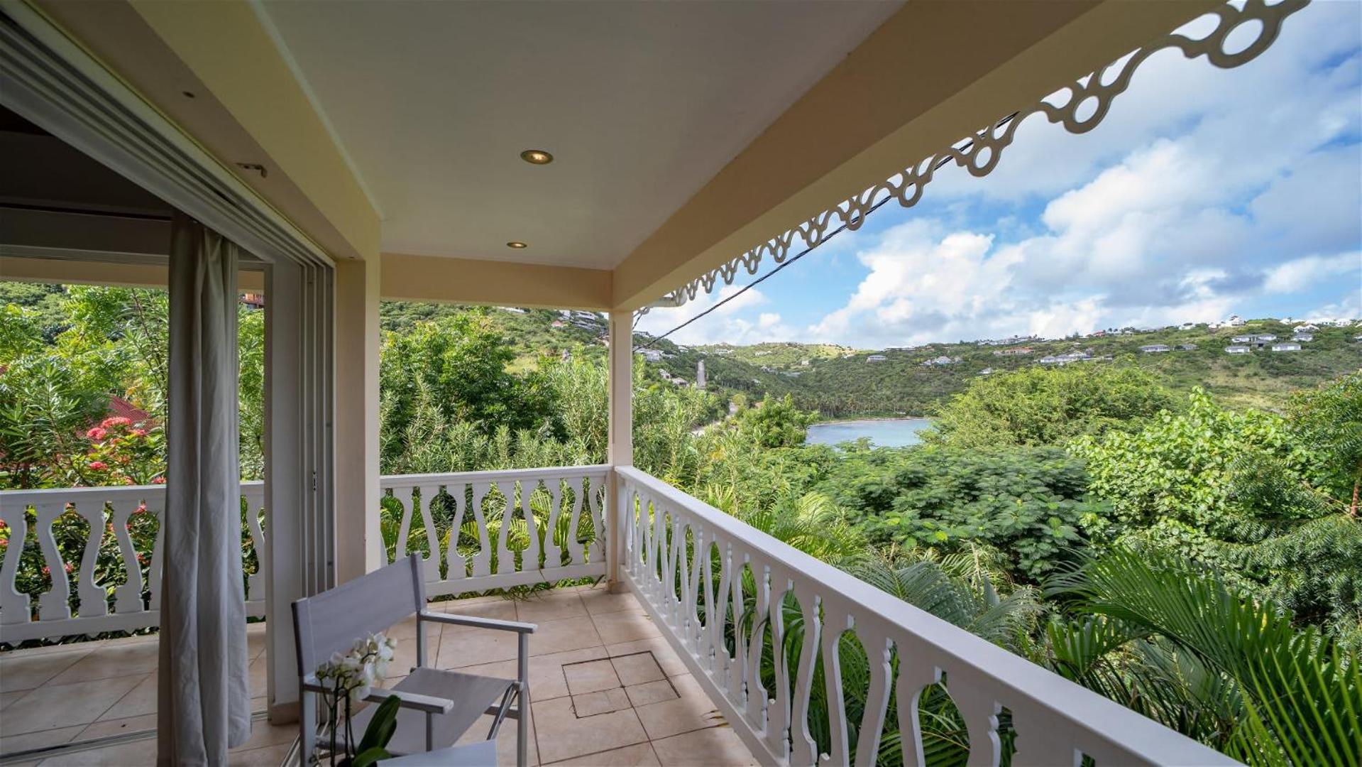 Villa Close to Swimming and Snorkeling Beach