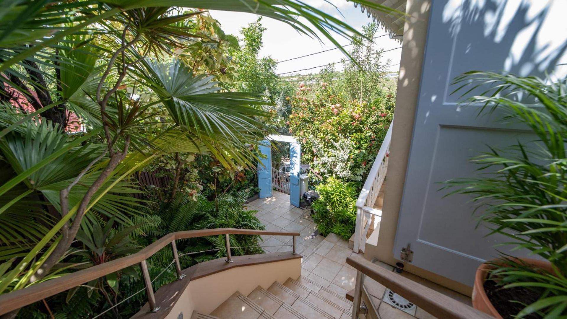 Villa Close to Swimming and Snorkeling Beach