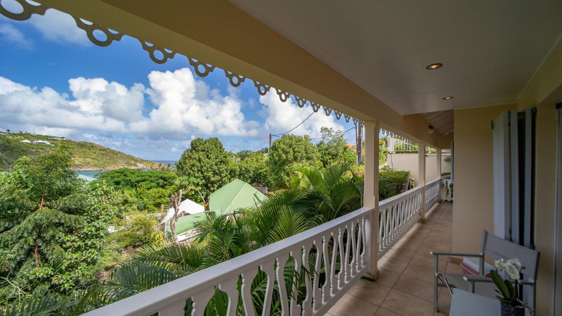 Villa Close to Swimming and Snorkeling Beach