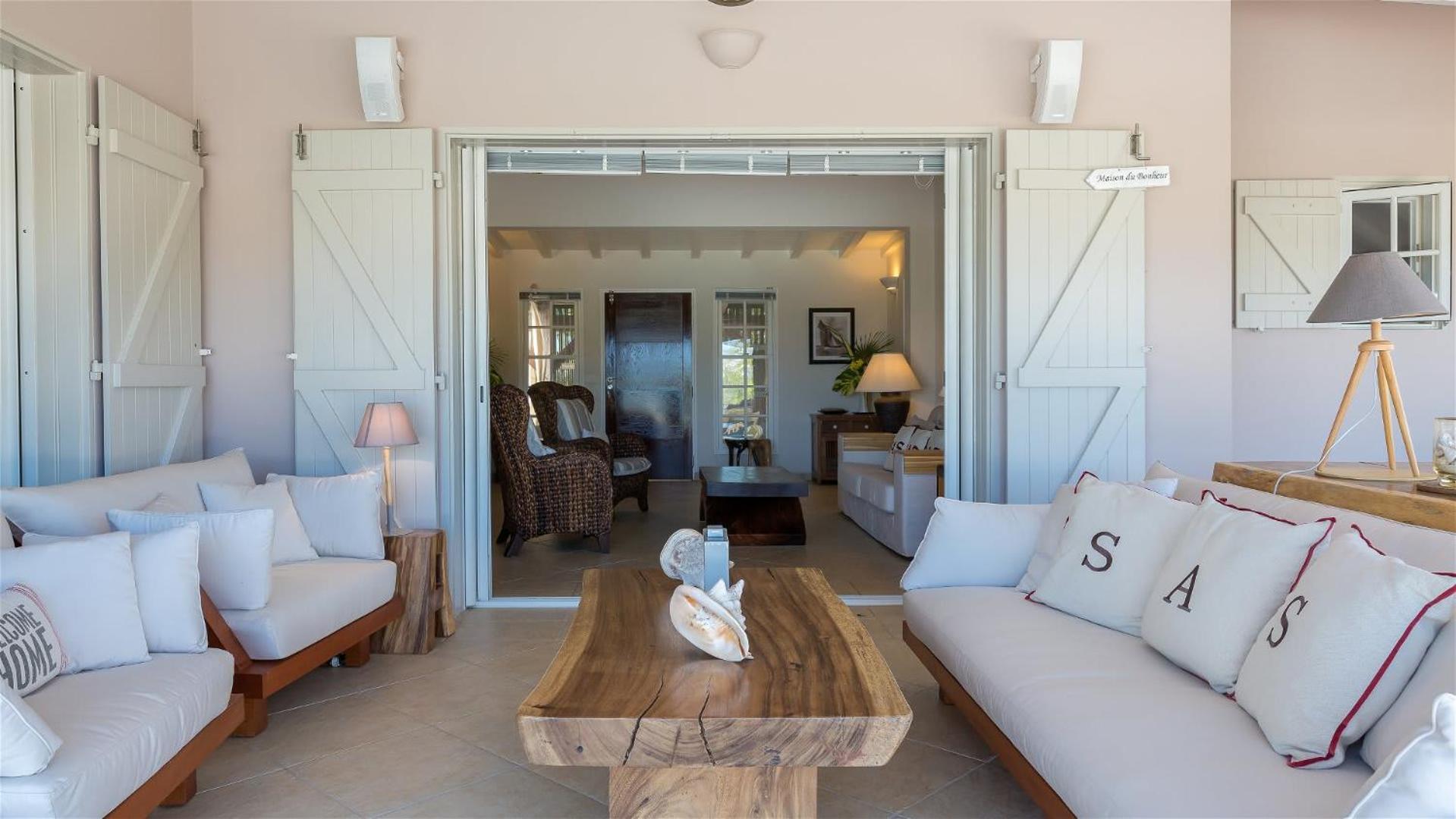 Ideally Located Villa with Indonesian Artworks