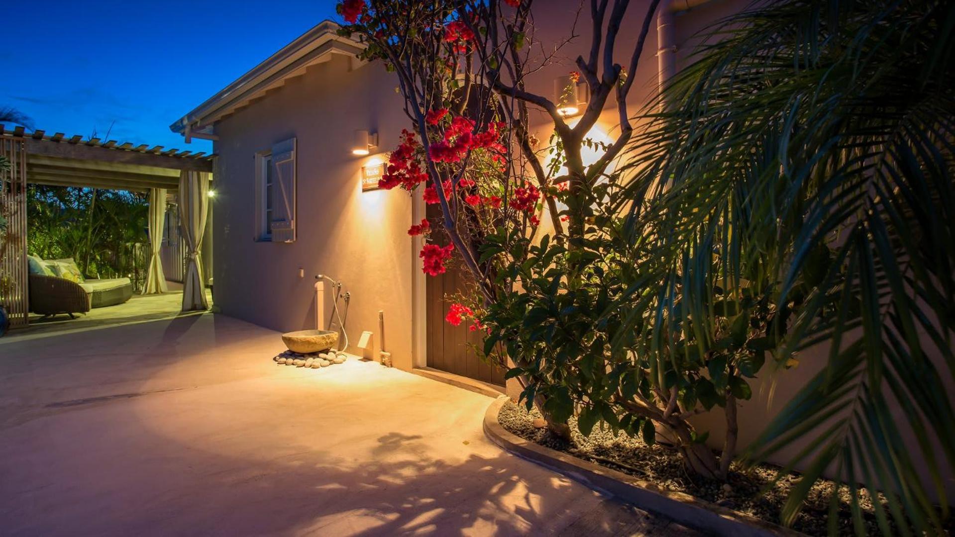 Ideally Located Villa with Indonesian Artworks
