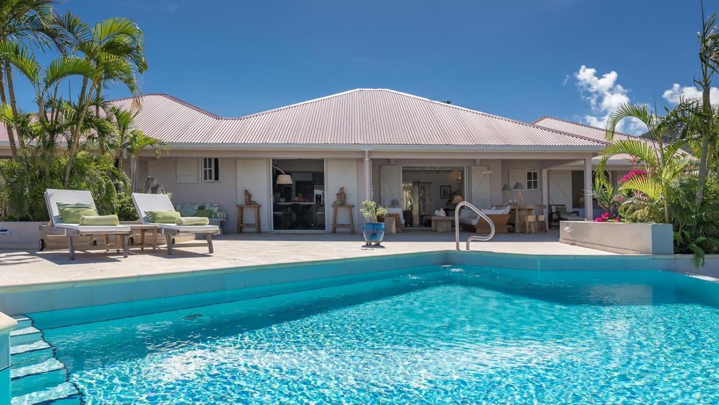 Ideally Located Villa with Indonesian Artworks
