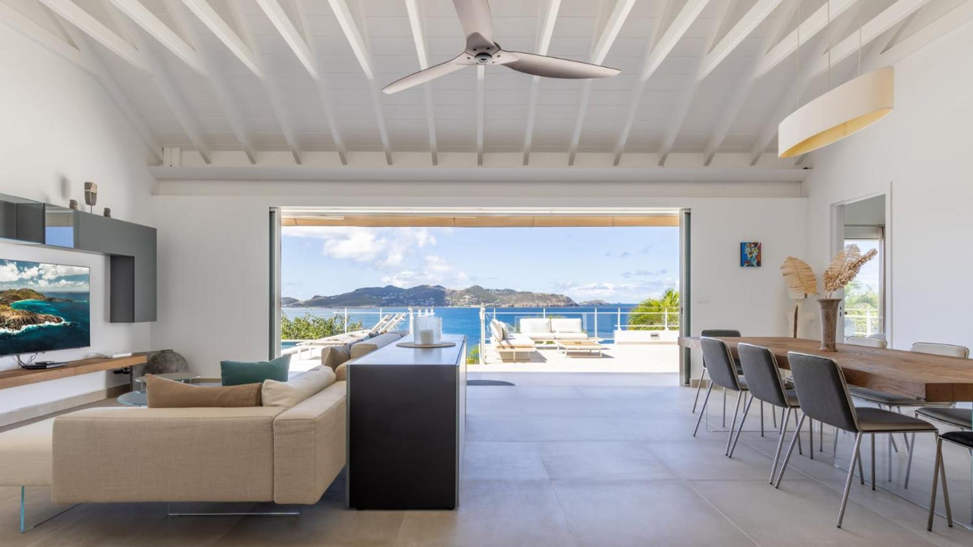 Splendid View Villa with Utmost Comfort