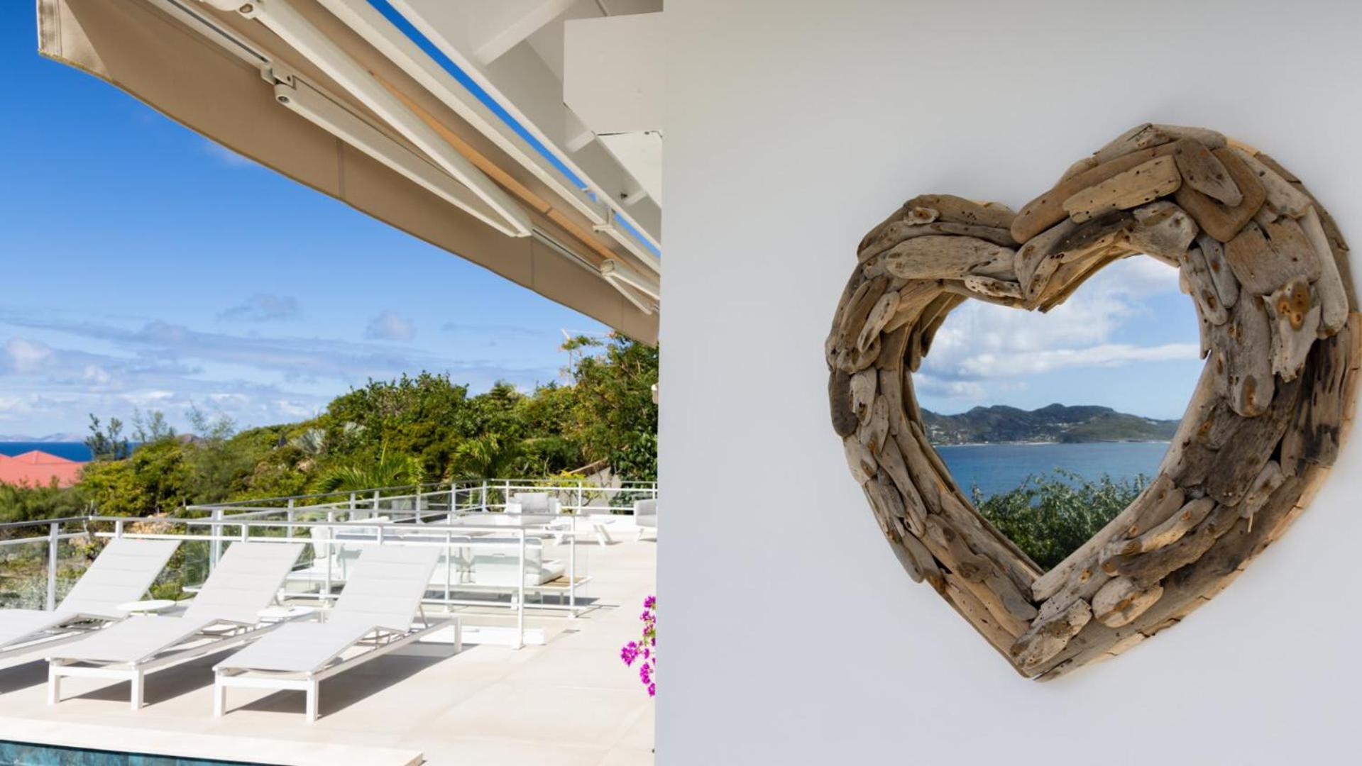 Splendid View Villa with Utmost Comfort