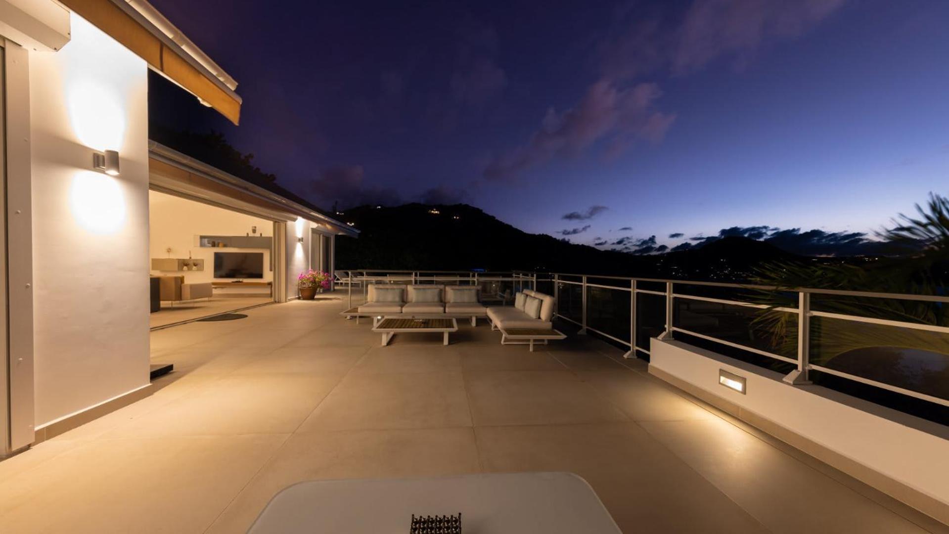 Splendid View Villa with Utmost Comfort