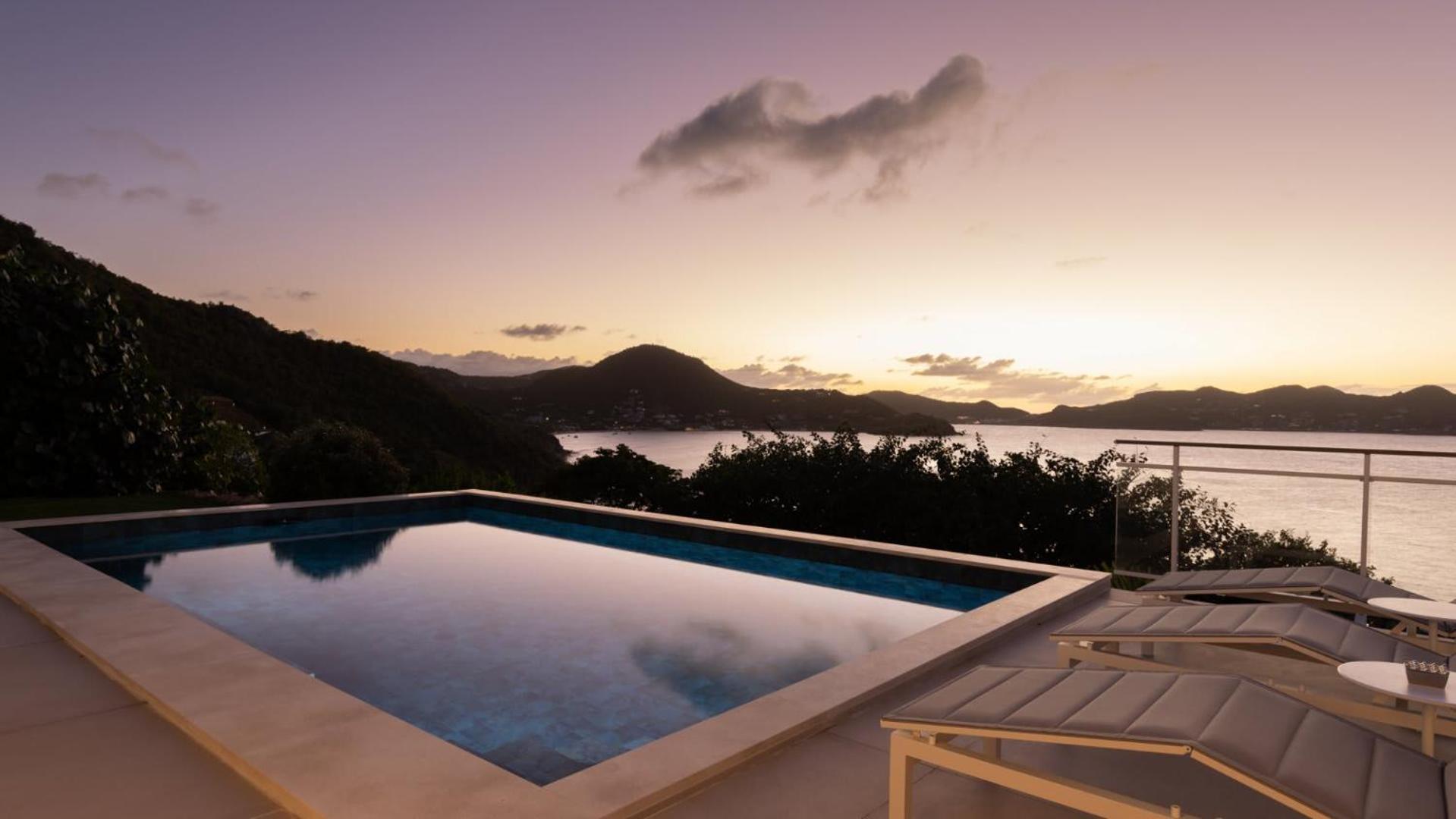 Splendid View Villa with Utmost Comfort