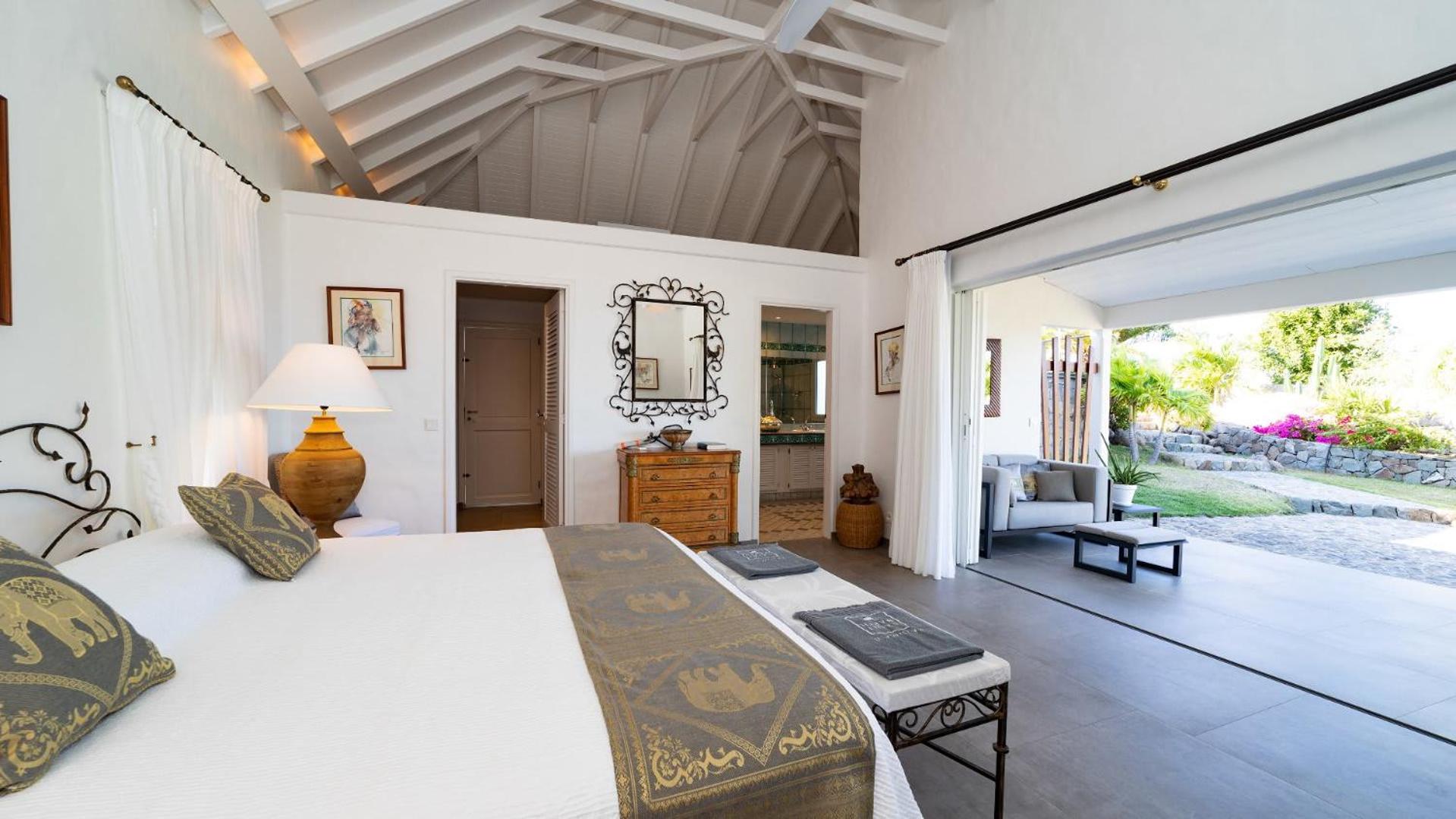 Secluded Villa with a Lavish Garden